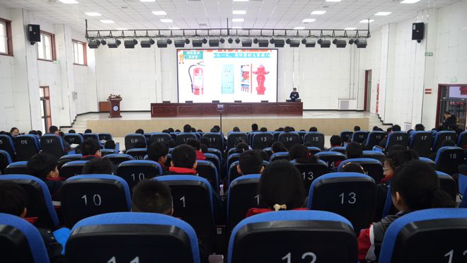 安全秘籍快来get！登顶的吒儿来辛集了！(图1)