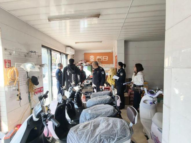 除了戴头盔！1月起电动车、三轮车、四轮车上路“3查2禁1扣车”！车主注意(图4)