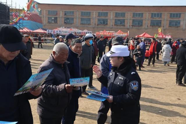 戏韵传情暖民心安全宣讲筑防线(图1)